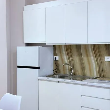 Aem 1 Bedroom #9 *