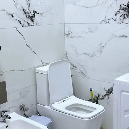 아파트 Aem 1 Bedroom #9 골렘